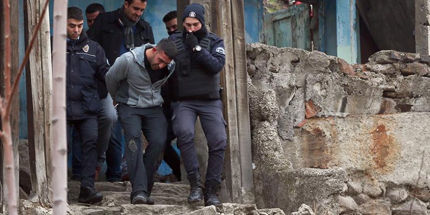 Ankara'da polise otomatik silahlarla ateş açıldı