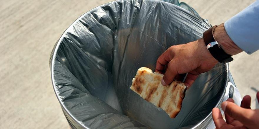 Ramazanda günde 3 milyondan fazla ekmek ve pide çöpe gidiyor