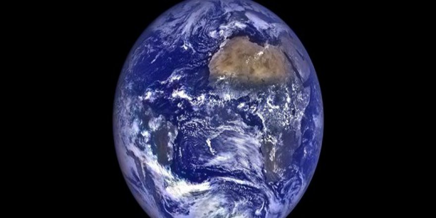 NASA Dünya'nın en net görüntülerini paylaştı