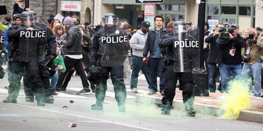 Trump karşıtı protestolara sert müdahale