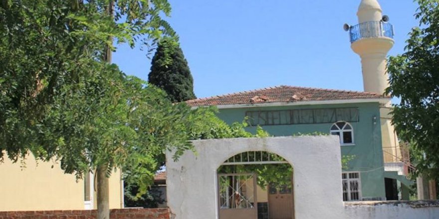 Köylüler ezan sesine hasret kaldı