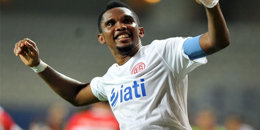 Ünlü futbolcu Eto’o’dan ‘namazlı’ paylaşım