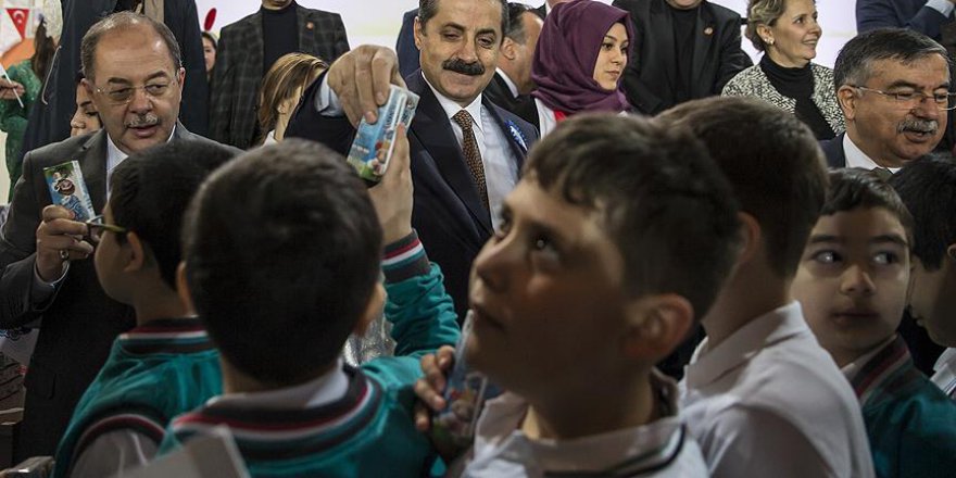 Öğrencilere 290 milyon kutu süt dağıtılacak
