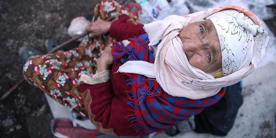Teyzelerin deprem yorumu: Bu Allah'tan gelen bir afet