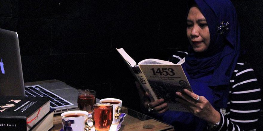 Fatih Sultan Mehmet sevgisi kitap yazdırıyor