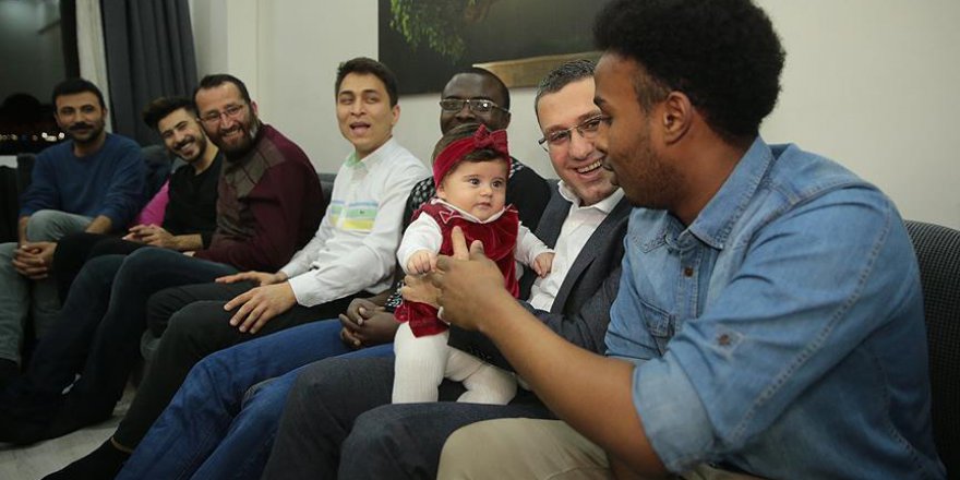 Türk kültürünü misafir oldukları evlerde öğreniyorlar