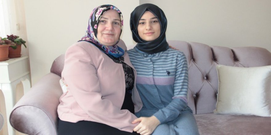 Başörtülü genç kıza saldıran kadın tutuklandı