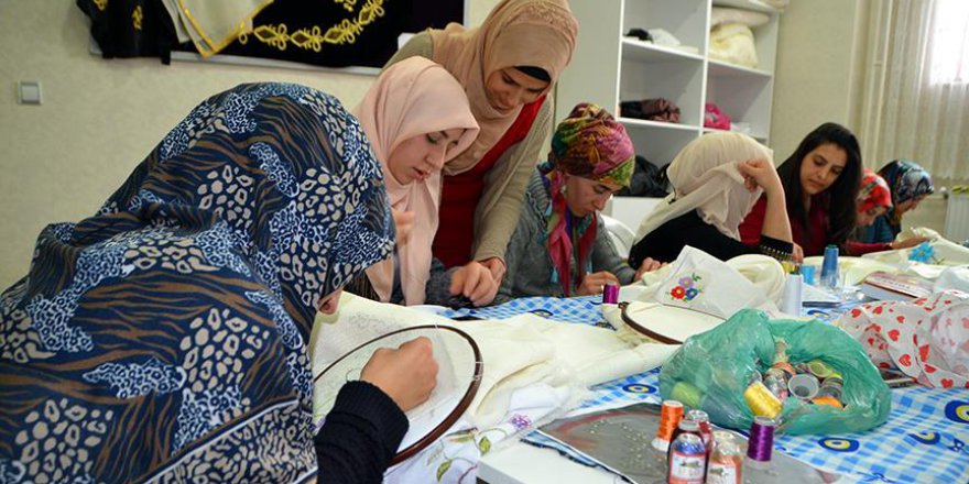Yüksekovalı kadınların yaşamı kurslarla değişiyor