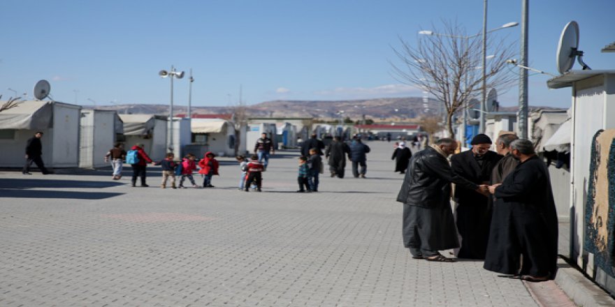 Suriyeliler Türkiye'ye duacı