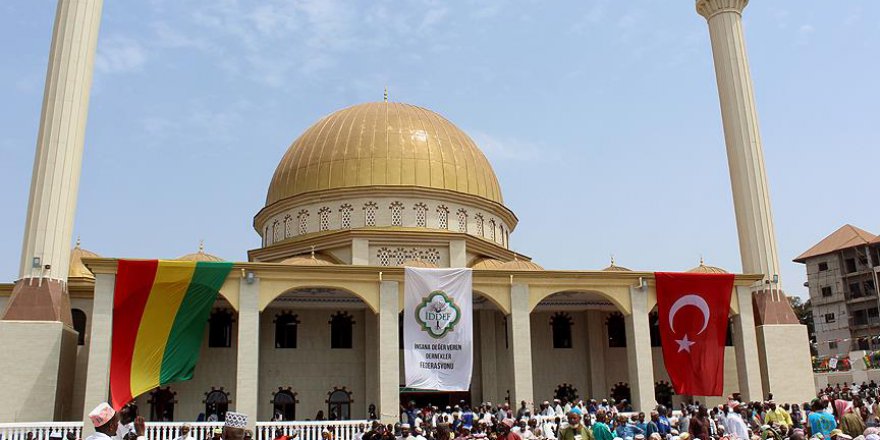 Gine'de Sultan II. Abdülhamid Han Camisi açıldı