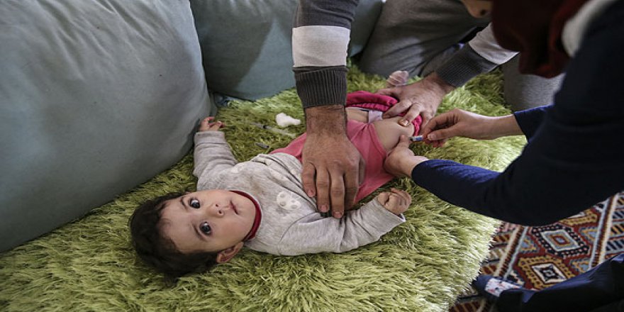Sığınmacı çocuklar aşılanıyor