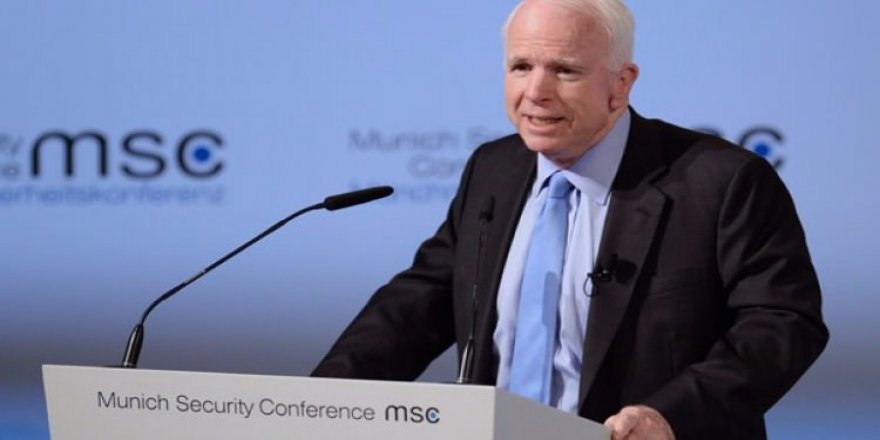 McCain'den Suriye'ye gizli ziyaret!