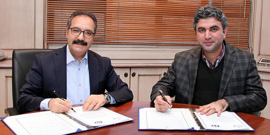 Suriyeli öğrencilerin ders kitaplarını akademisyenler hazırlayacak