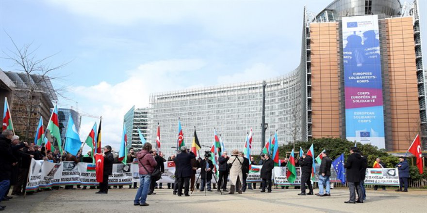 Hocalı Katliamı BM önünde protesto edildi
