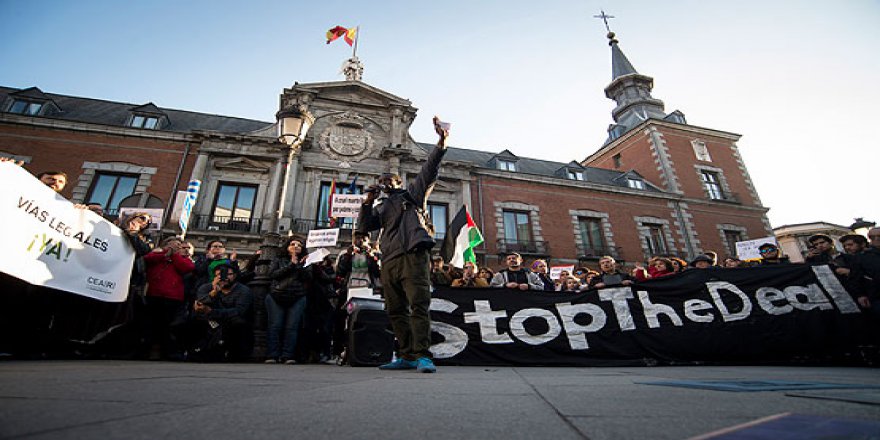 İspanya'da Suriyeli Mültecilere büyük destek