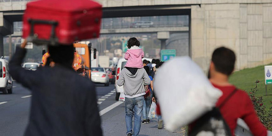 İstanbul Valiliği: 5 şartı taşıyan Suriyeli sığınmacı İstanbul'da kalabilecek