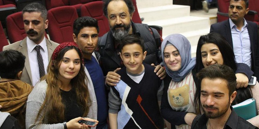 Terör mağduru öğrenciler ilk kez tiyatroyla tanıştı