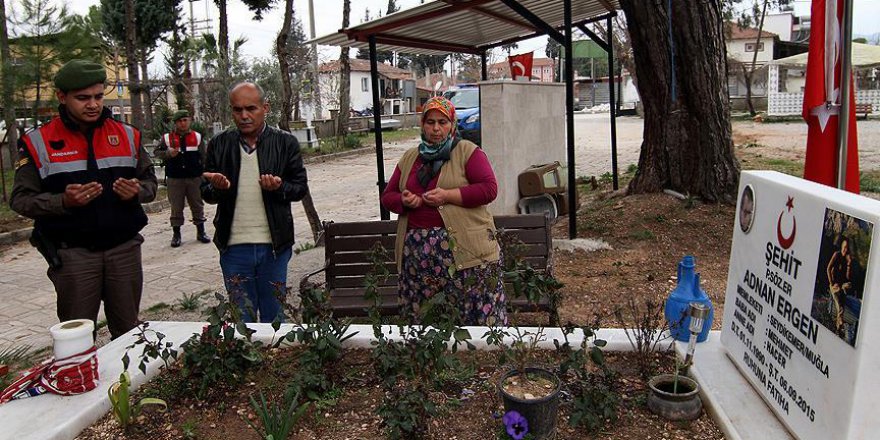 Şehit oğullarının hasretini böyle gideriyorlar