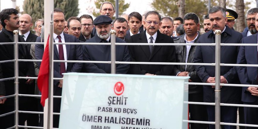 Özhaseki şehit Halisdemir'in kabrini ziyaret etti