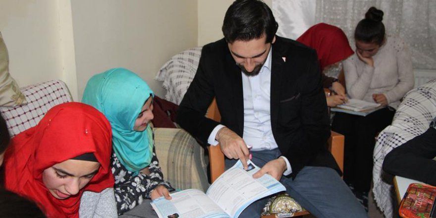 Eğitim neferleri evlerini öğrencilerin eğitimine tahsis etti