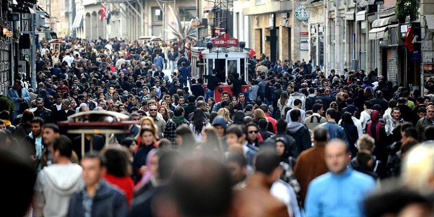 Türkiye'de erkek ve kadın nüfusu birbirine yakın çıktı