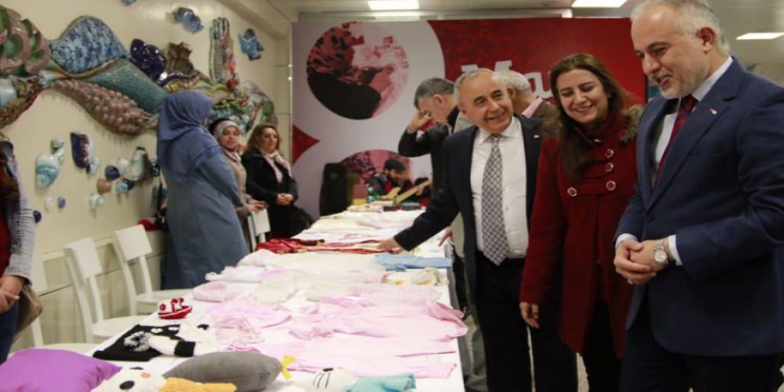 Suriyeli kadınların el emegi Yenikapı Metrosu'nda!