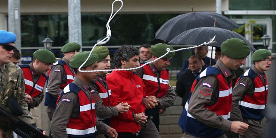 'Suikast timi'ne ipli protesto!