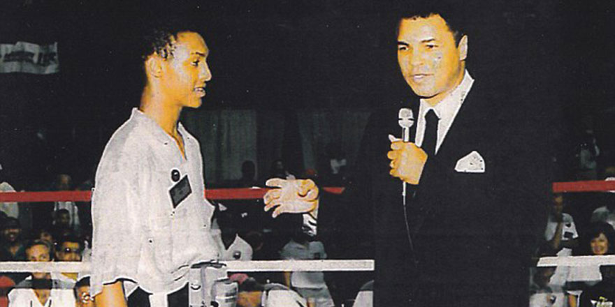 Muhammed Ali'nin oğlu: İki saat 'Müslüman mısın' diye sorgulandım