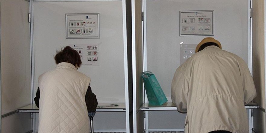 'Hollanda'da Türk kökenli seçmen sandığa gitmeli'