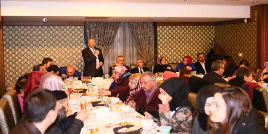 "Türk halkı, demokrasiye ve ülkesine sahip çıktı"