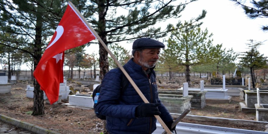 Halisdemir'in kabrini ziyaret için 13 gün yürüdü