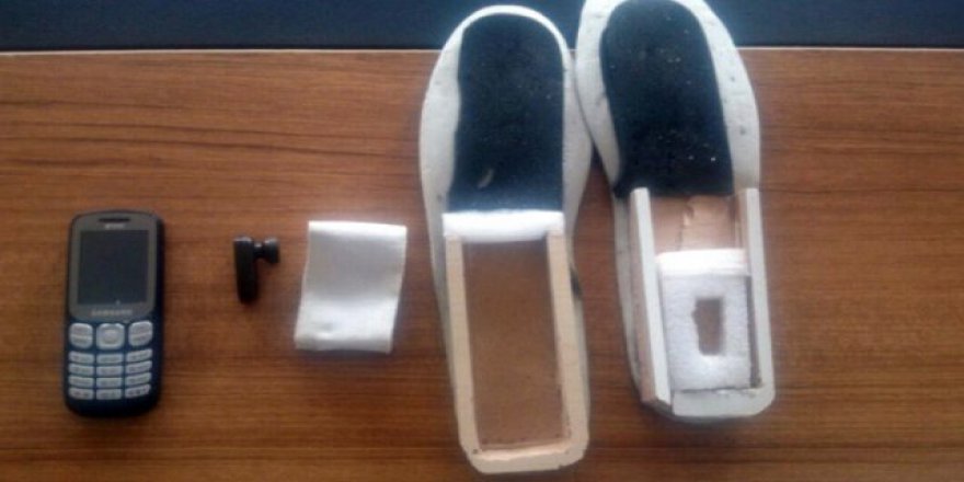 YGS'de kopya skandalı! Ayakkabı tabanına gizlemişler