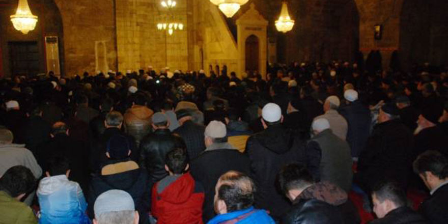 Hacet namazı nasıl kılınır? Hacet namazı kılınışı ve niyeti