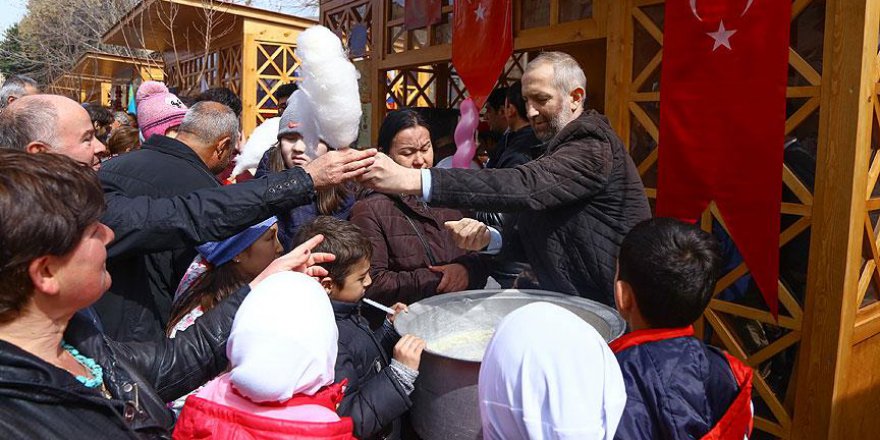 Azerbaycan nevruzu kutluyor