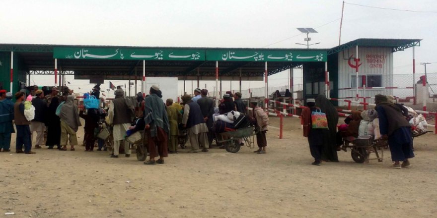 Pakistan, Afganistan sınır kapılarını tekrar açıyor