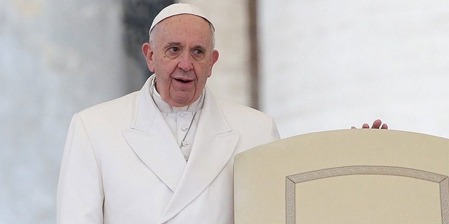 'Heykel puttur, istemiyoruz' itirazı papayı şok etti!