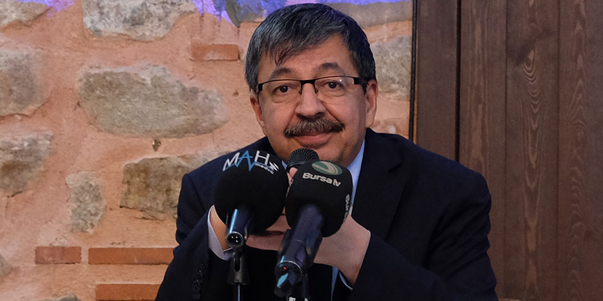 Kendi dilini anlamayan bir nesil yetiştirmek için gayret göstermişisiz