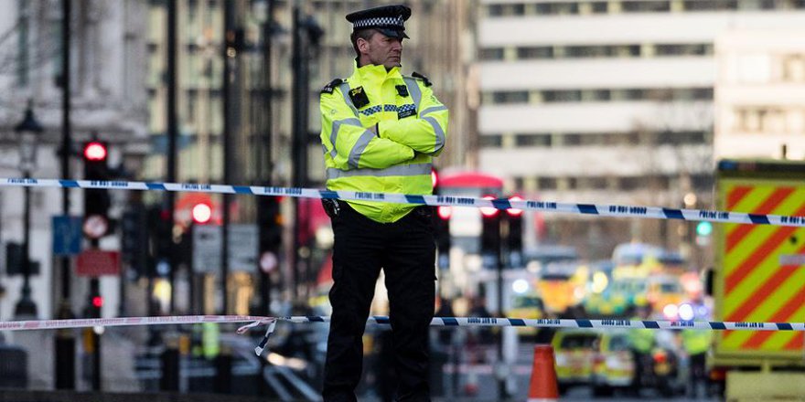 İngiltere'de terör saldırısının ardından 6 adrese baskın