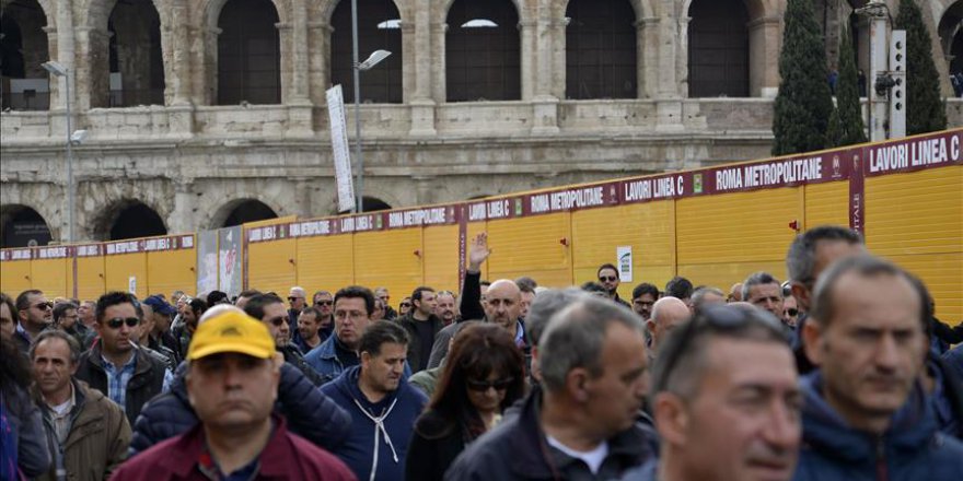 İtalya'da taksiciler grevde