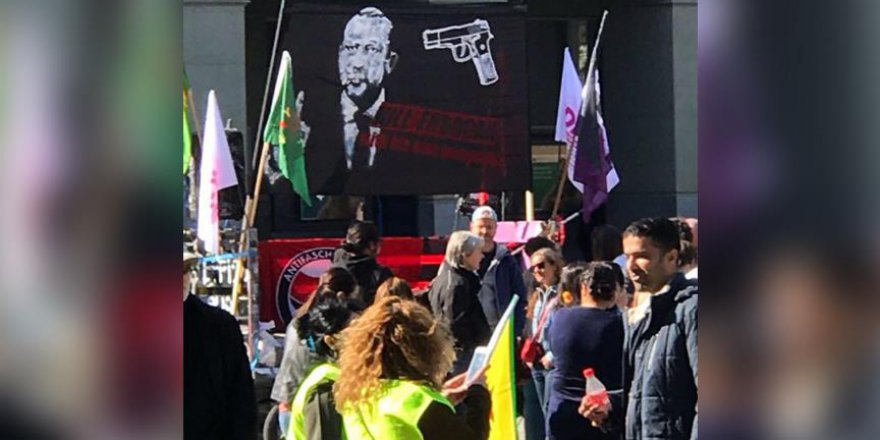 Terör örgütü İsviçre'de Erdoğan'ı hedef gösterdi