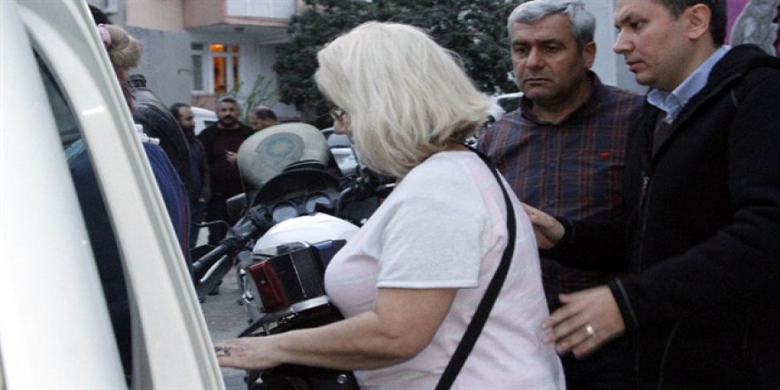 'Evet' standı açan başörtülü gençlere saldırı iddiası