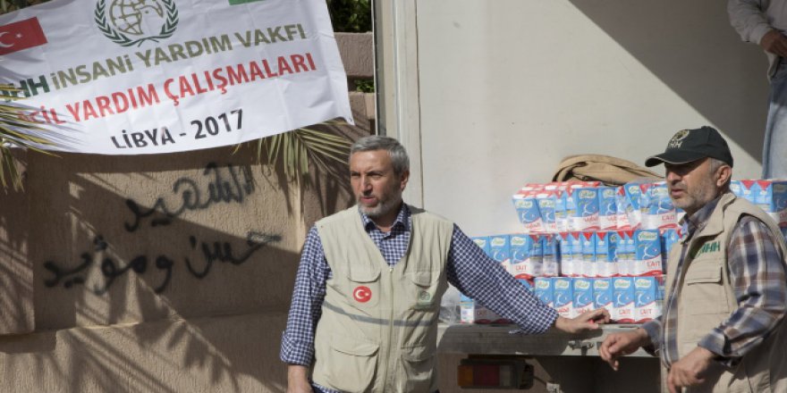 İHH Libyalı ailelere yardımda bulundu