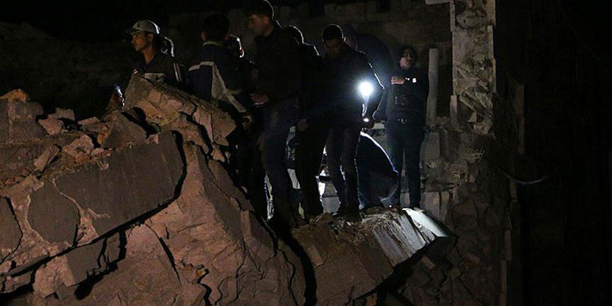 Amerika Suriye'de yine sivilleri bombaladı: 33 ölü