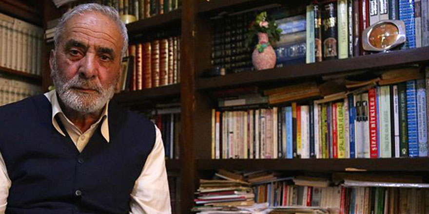 Kitaplarına 'Evladım' diyor, kayıtlarını tutuyor