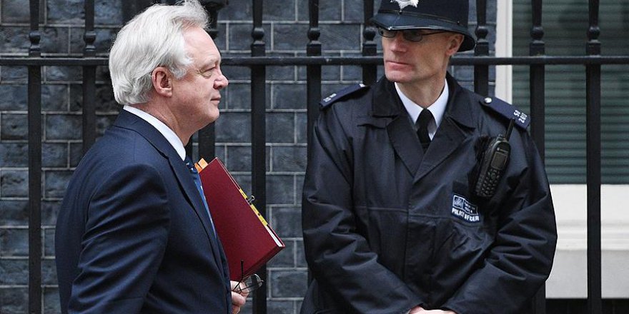 İngiltere ile AB arasında 'tehdit' tartışması