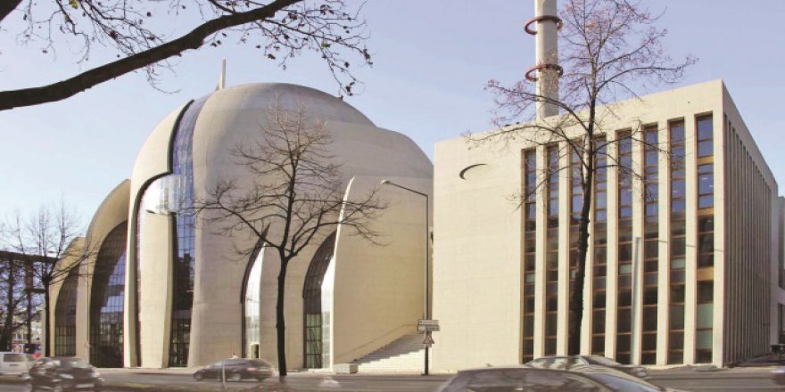 Almanya'da diyanet imamlarına suçlama