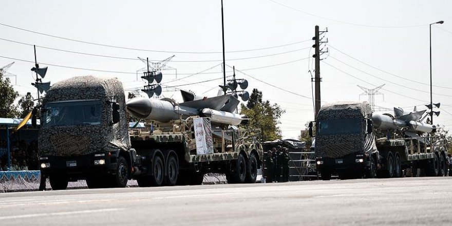 İran'da 'askeri üsleri Rusya'ya açma' tartışması