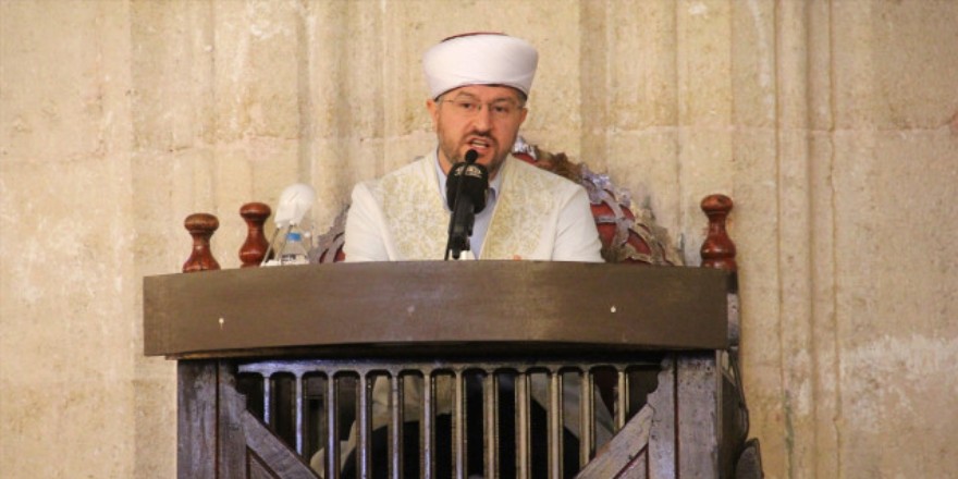 Müslümanlar olarak da sadece bu işin dedikodusunu yapıyoruz