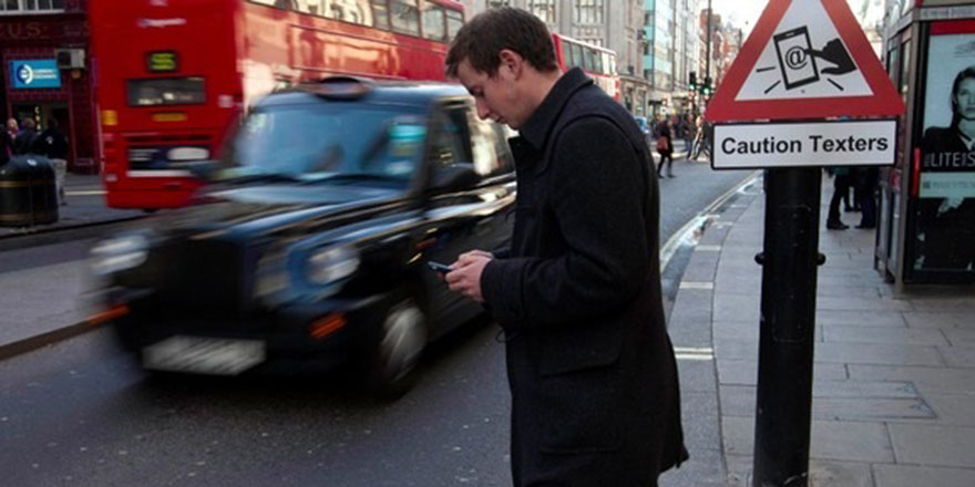 Akıllı telefon yaya ölümlerini arttırıyor