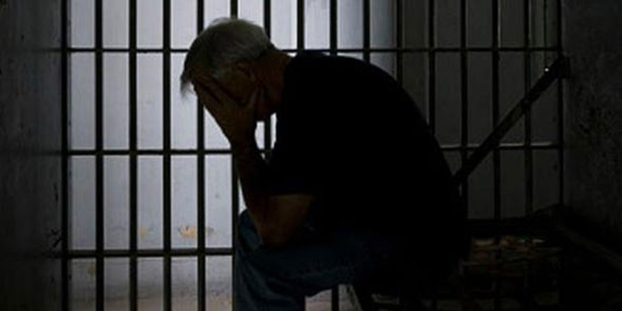 Hapishanede dağıtılan broşürlerden etkilenip Müslüman oldular